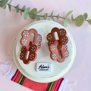 Barro Floreado Earrings